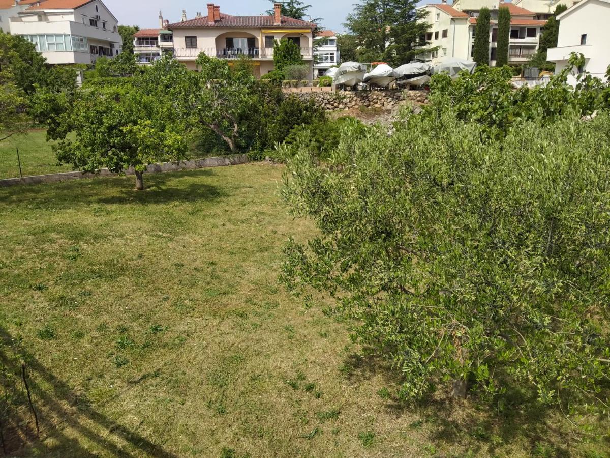 Apartman Avsec Krk Town Exteriör bild