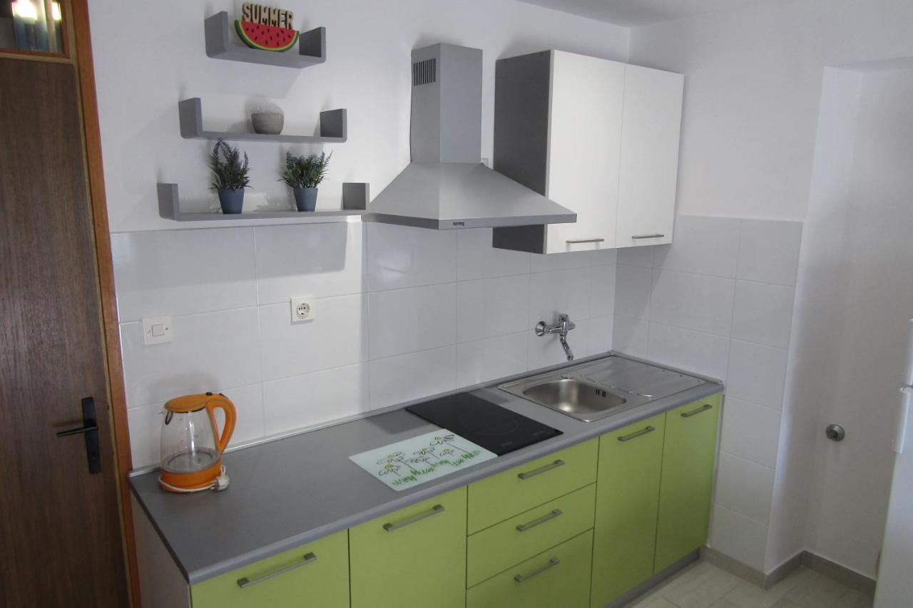 Apartman Avsec Krk Town Exteriör bild