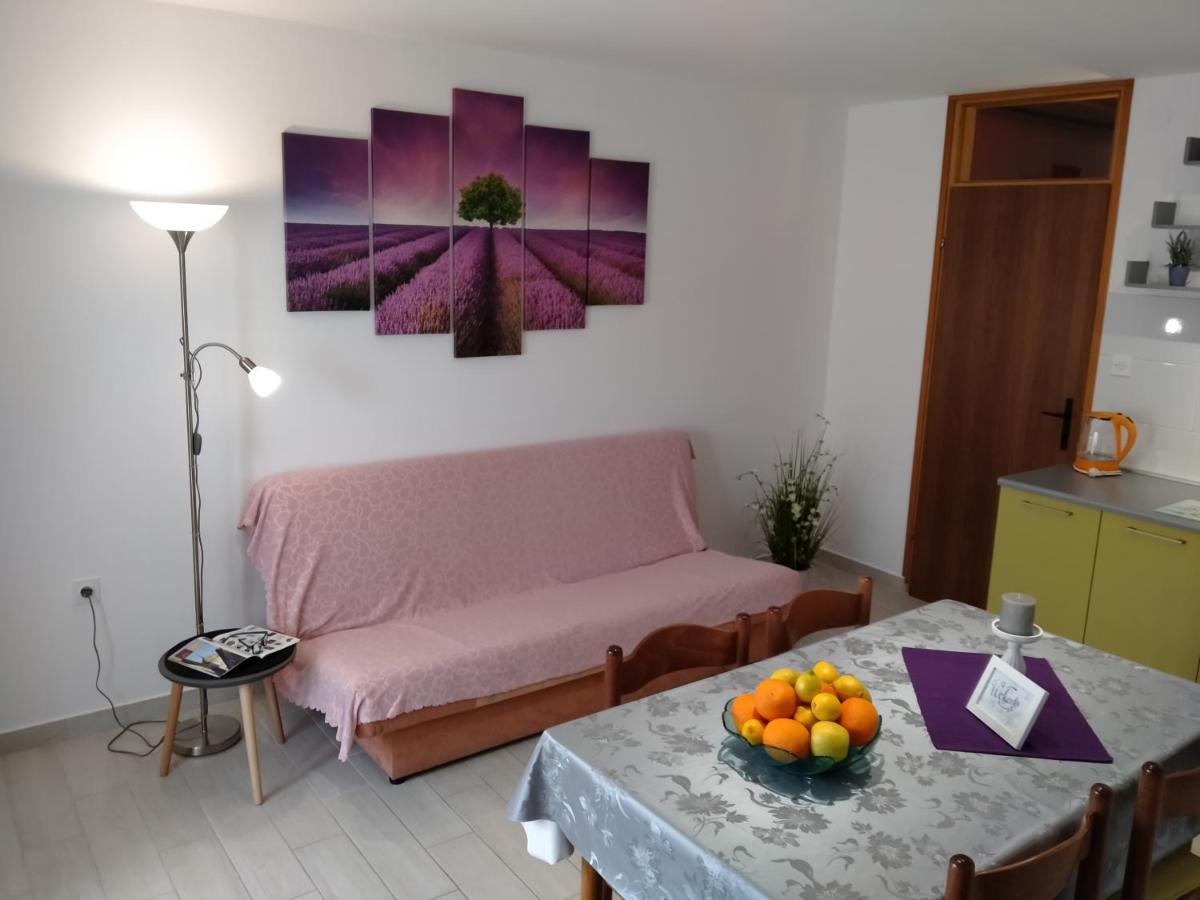 Apartman Avsec Krk Town Exteriör bild